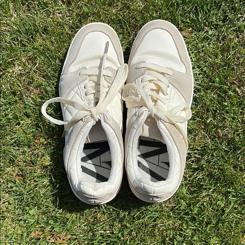 Zara court Stylish Cream Sneakers